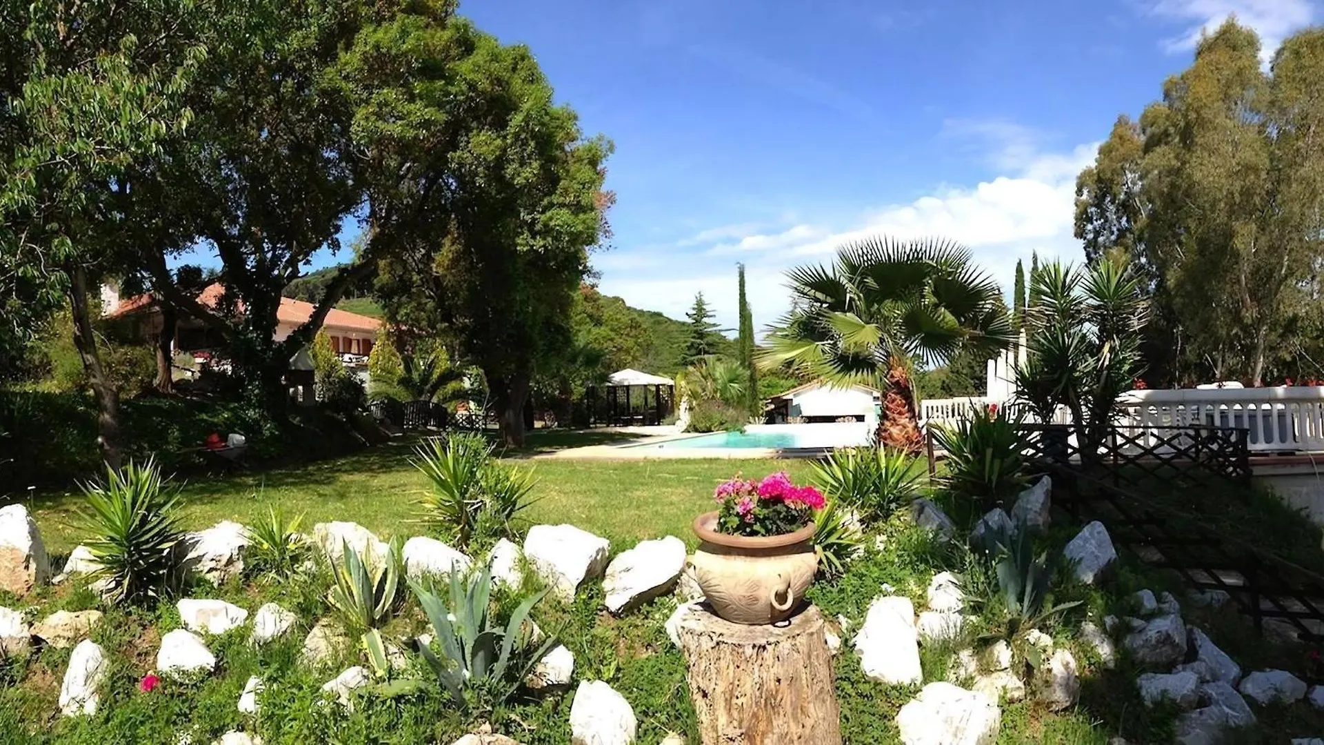Wohnung Mit Grill Und Gemeinsamem Pool Campiglia Marittima Apartment